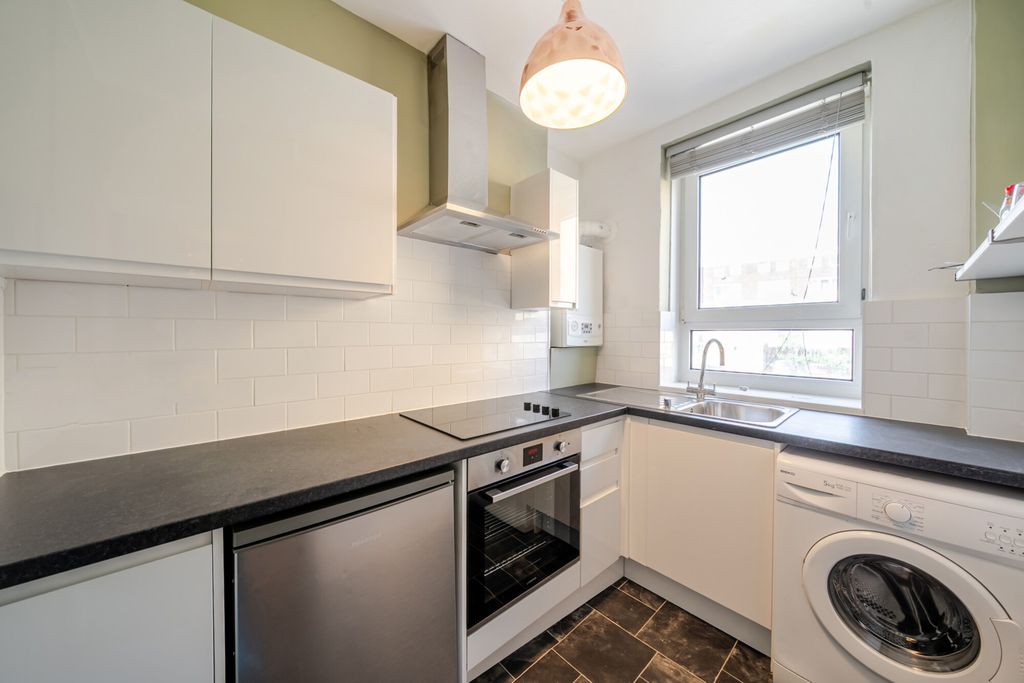 Property photo 2 of 14 1480128-10-6A316c...