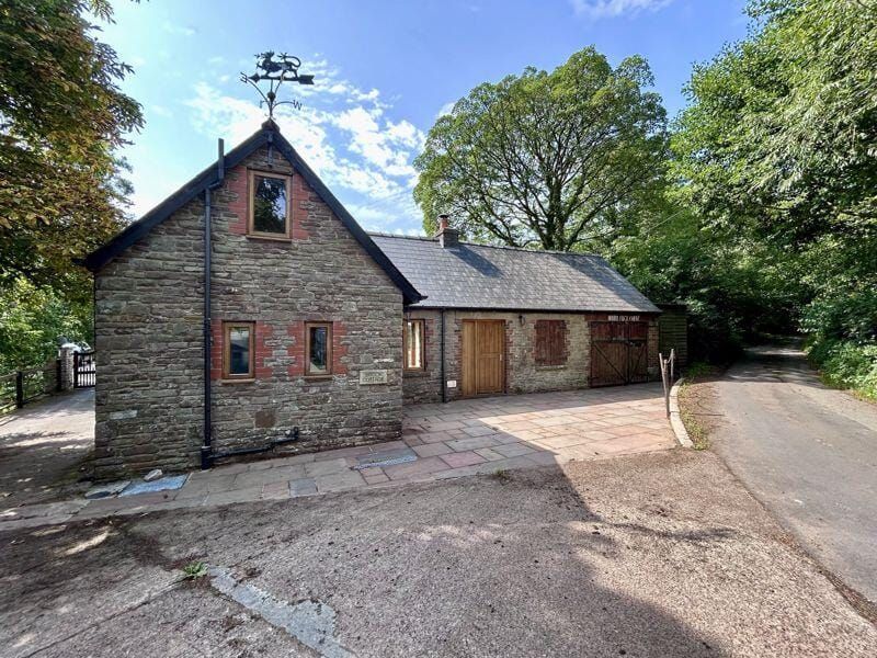 Property photo 1 of 15