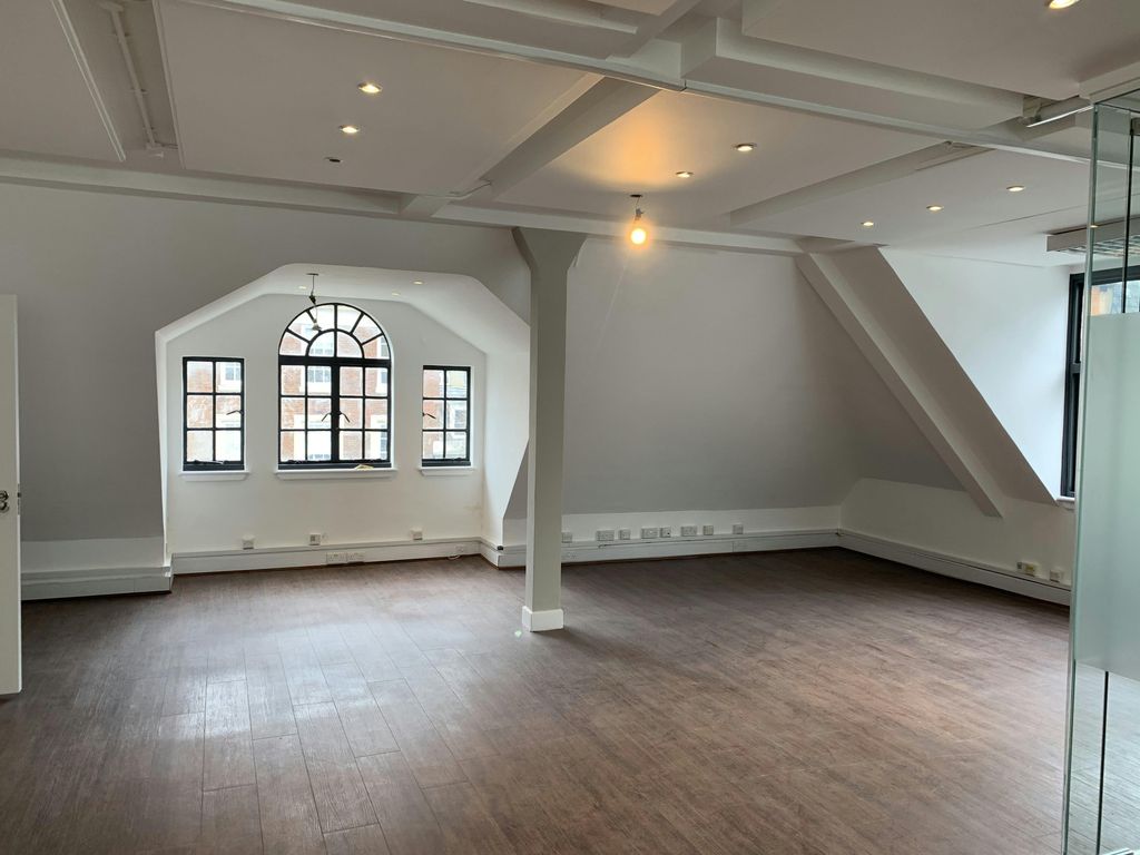 Property photo 1 of 1 1113 Market Place Photo 2.Jpg