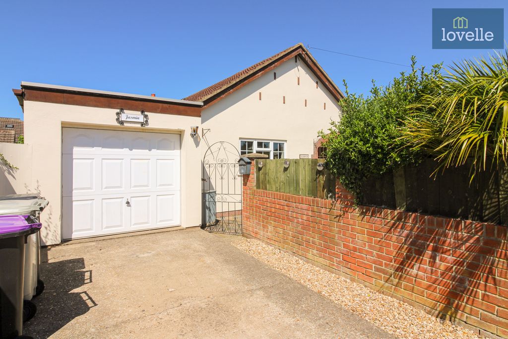 Property photo 2 of 20