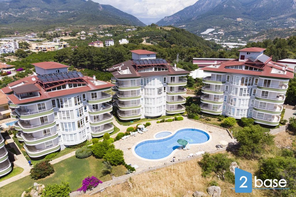 Property photo 2 of 48