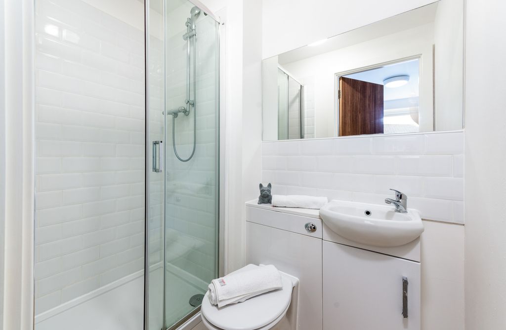 Property photo 3 of 3 Image