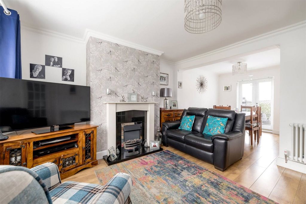 Property photo 3 of 20 Picture No. 33