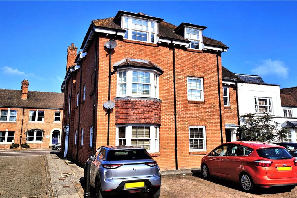 Property photo 1 of 9 Picture No. 12