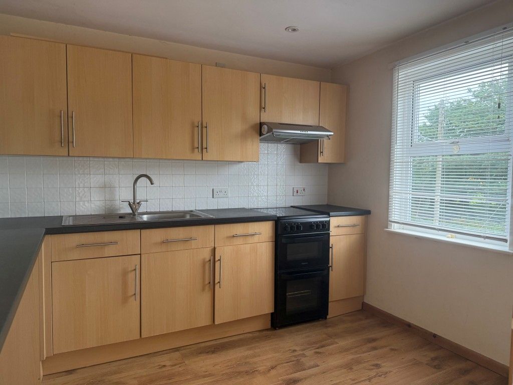 Property photo 2 of 5 Kitchen Dining Room