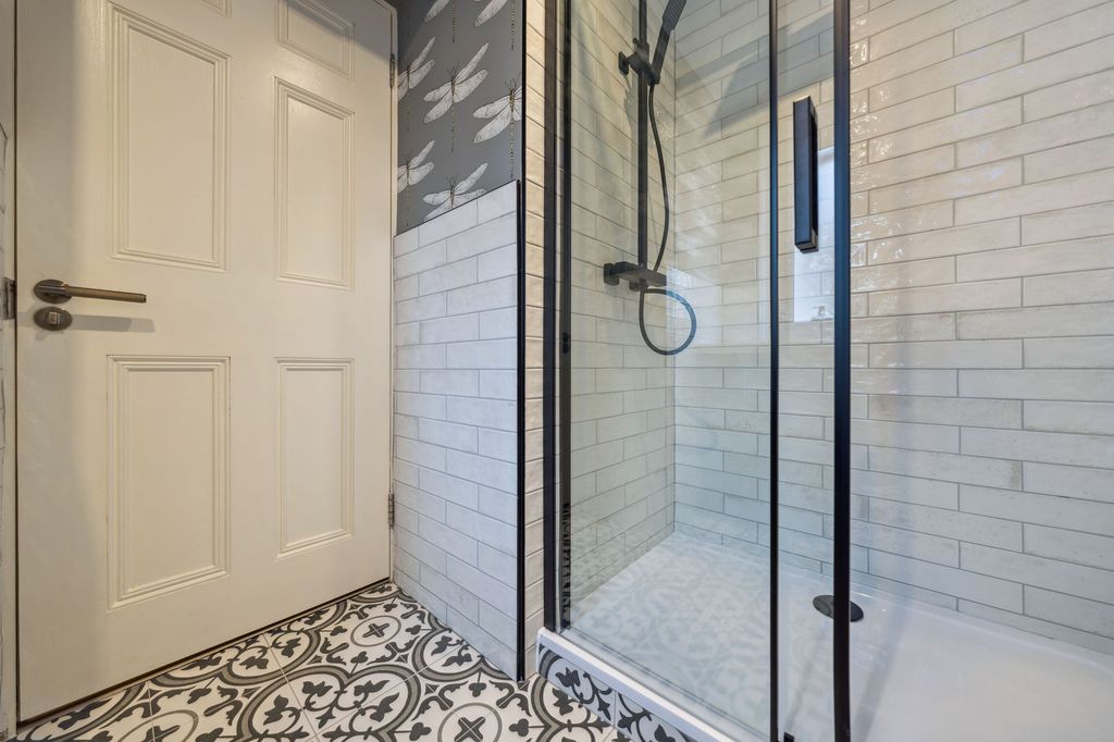 Additional image 28 of 5 bed detached house for saleVictoria Road, Brookfield PA5