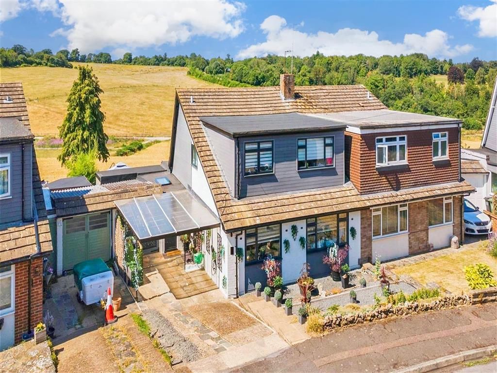 Property photo 1 of 21 Front