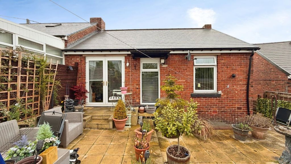 Property photo 1 of 12 External