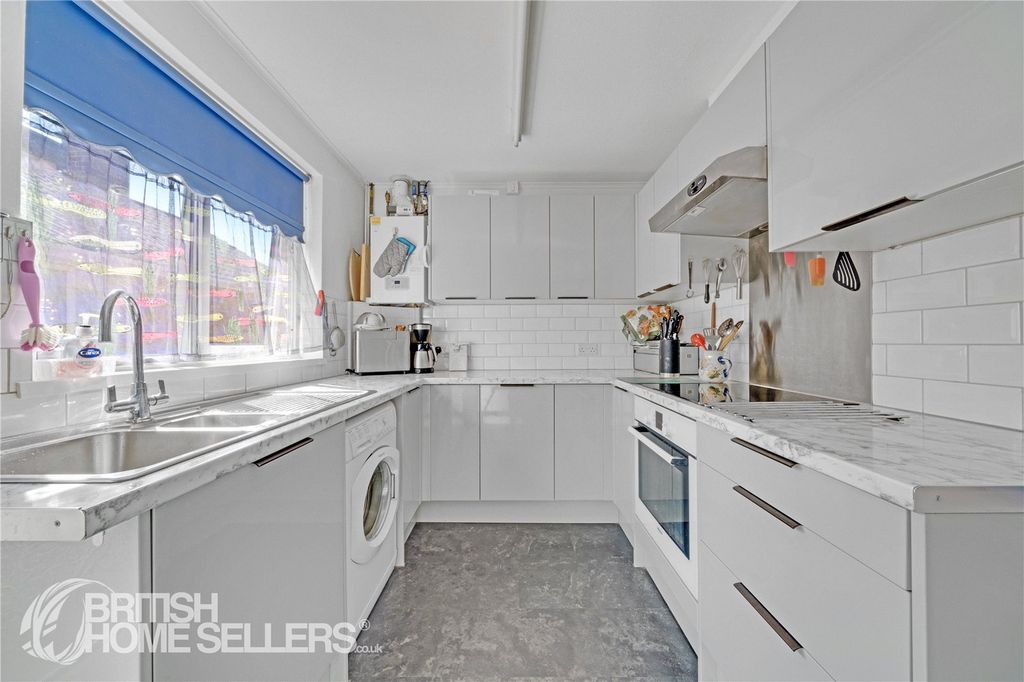 Property photo 2 of 18 Picture No. 07