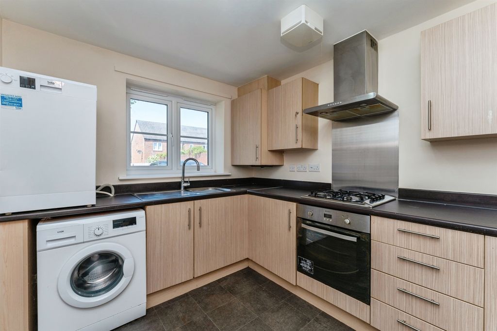 Property photo 2 of 14