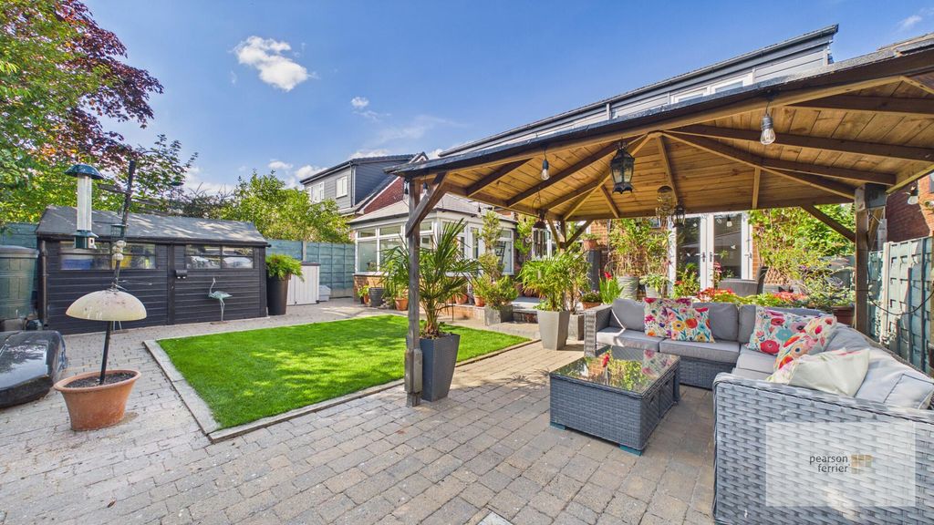 Property photo 2 of 27 Rear Garden