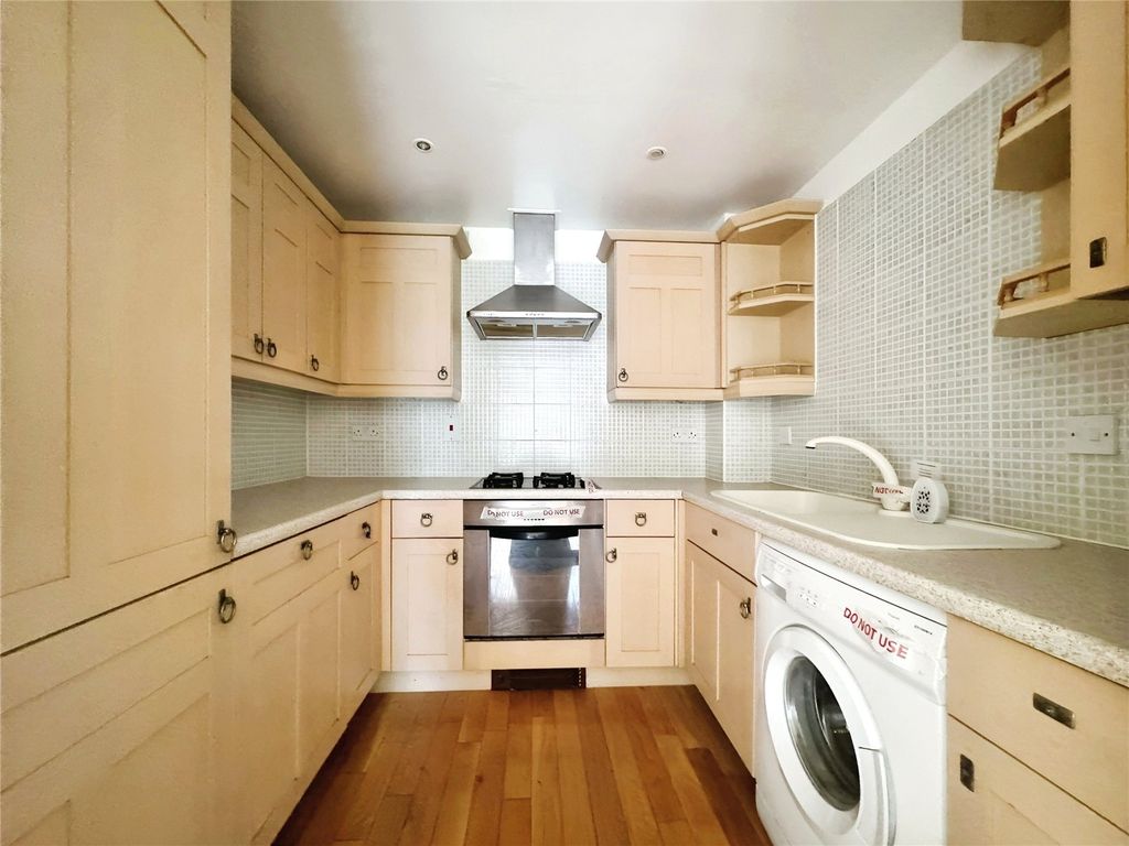 Property photo 3 of 7 Picture No. 08