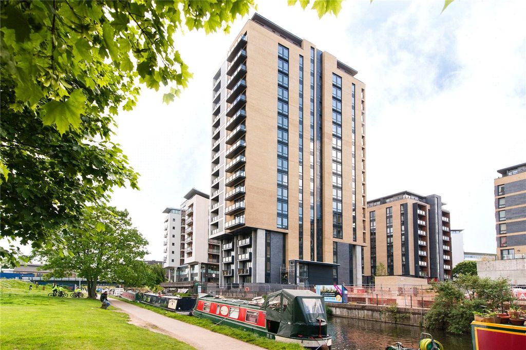 Property photo 2 of 10 Exterior