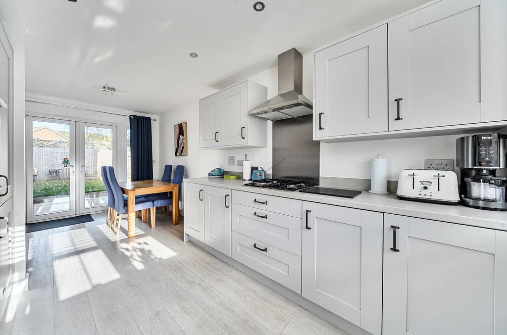 Property photo 3 of 25 1373647-24-691B0F...