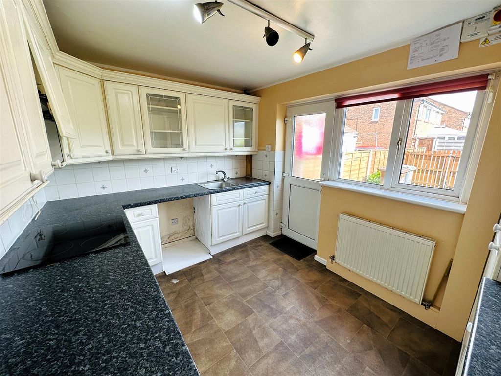 Property photo 3 of 11