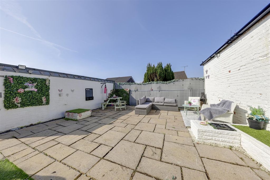 Property photo 3 of 31 Rear Garden