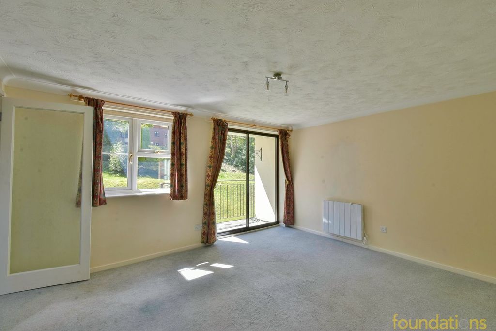 Property photo 3 of 10