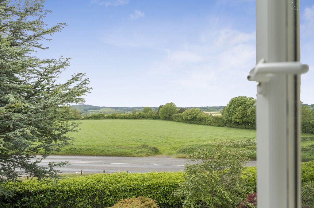 Property photo 3 of 25 1456852-10-6A0B3c...