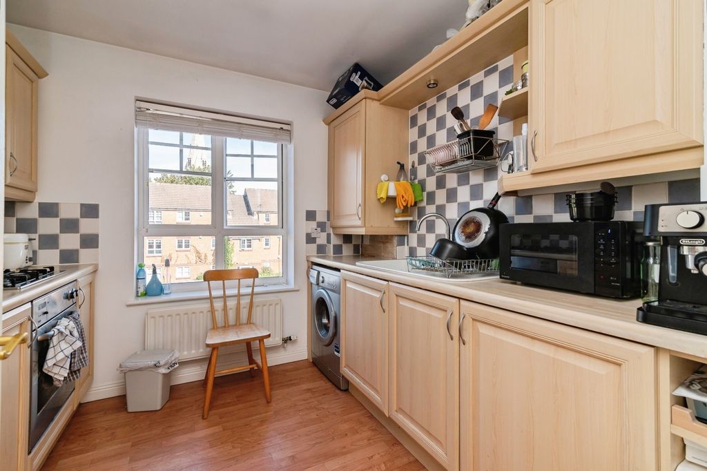 Property photo 2 of 18 Pbox-Img.Jpg