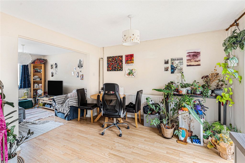 Property photo 3 of 9 Dining Area