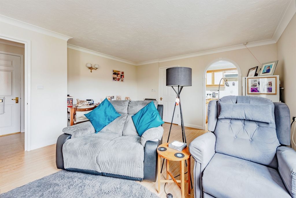 Property photo 3 of 15