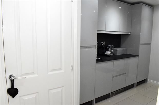 Property photo 2 of 18 Picture 2