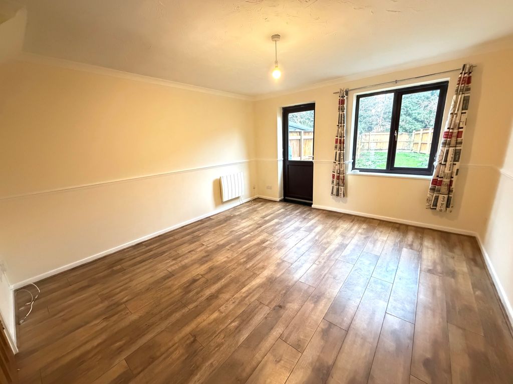 Property photo 3 of 8 Image