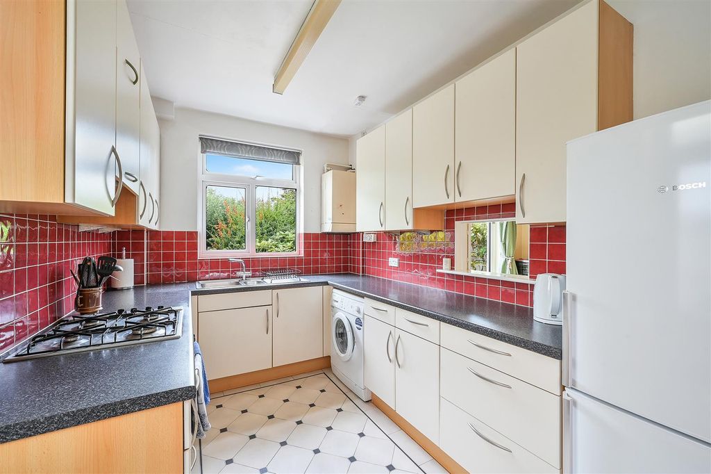 Property photo 2 of 20 Willmot Way, 111- (5).Jpg