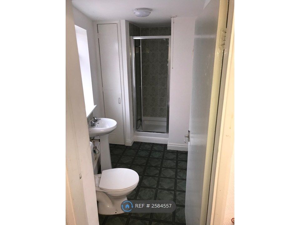 Property photo 3 of 3