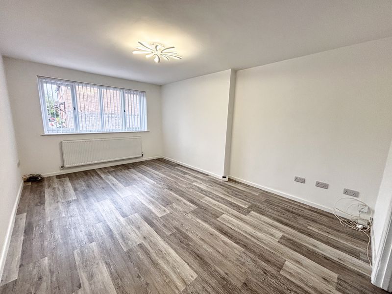 Property photo 2 of 17 Photo 7