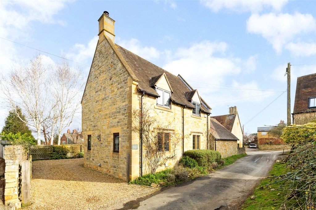 Property photo 2 of 11 Lavender Cottage