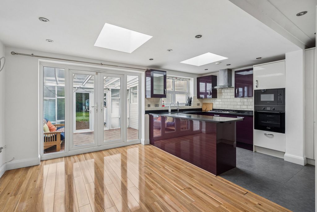 Property photo 3 of 15