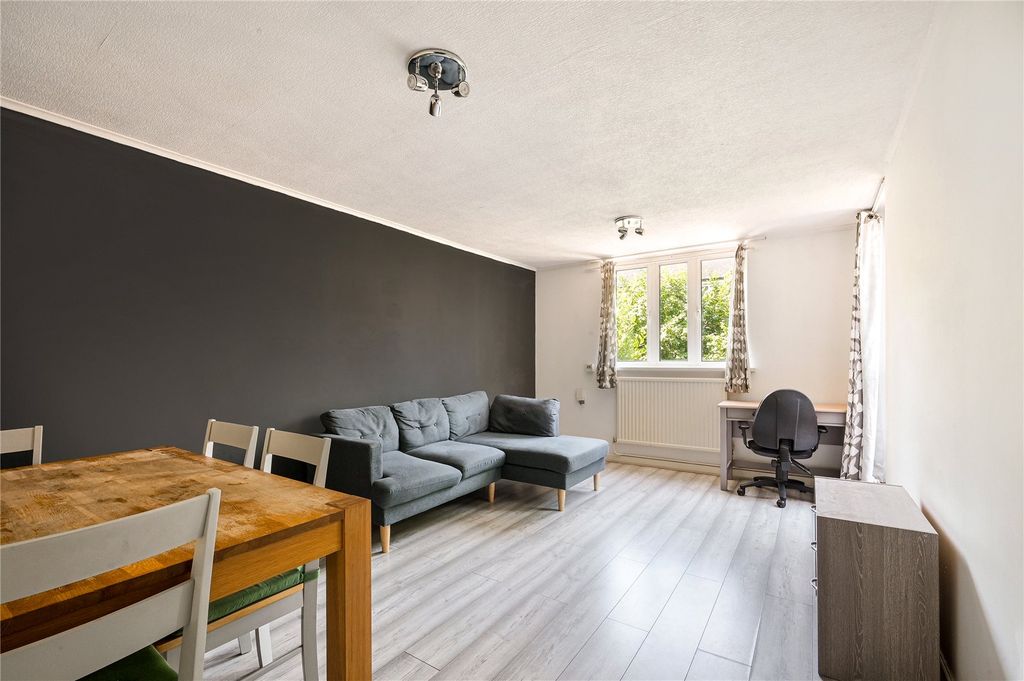 Property photo 2 of 6 Picture No. 10