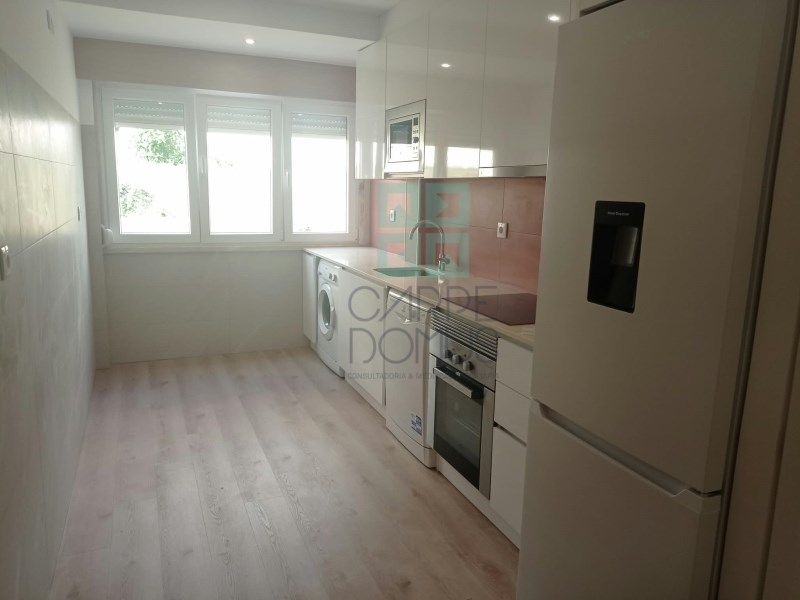 Property photo 3 of 28