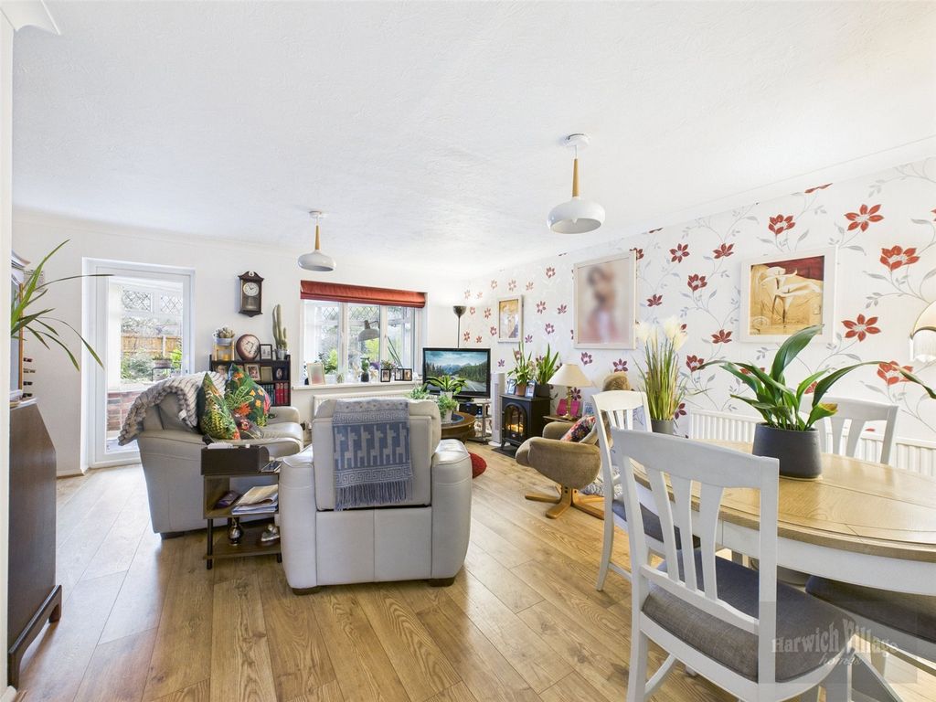 Property photo 2 of 19 Picture 2