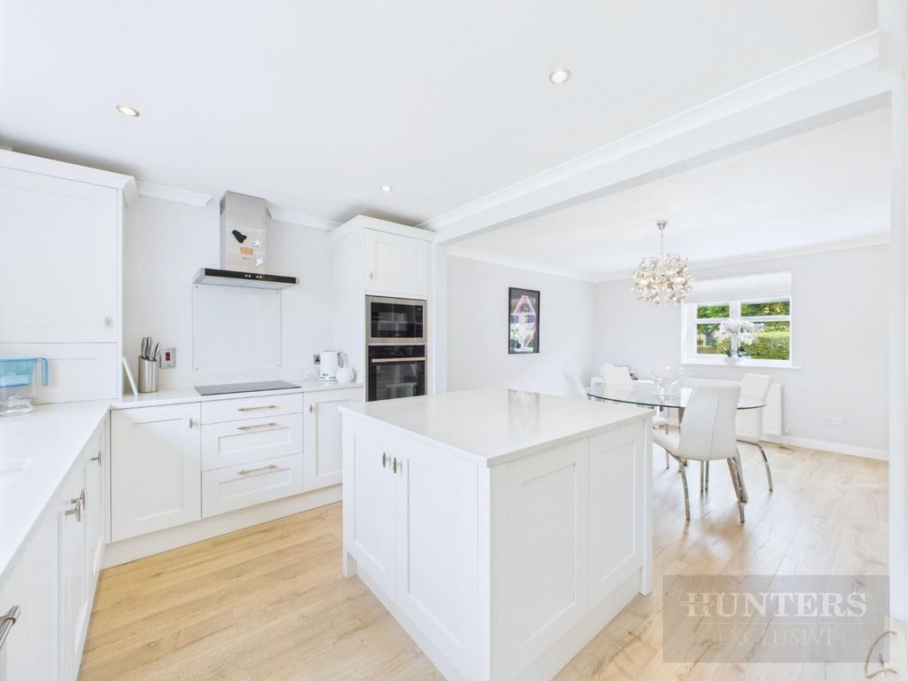 Property photo 3 of 19 Cam05333G0-Pr0173-Still016.Jpg