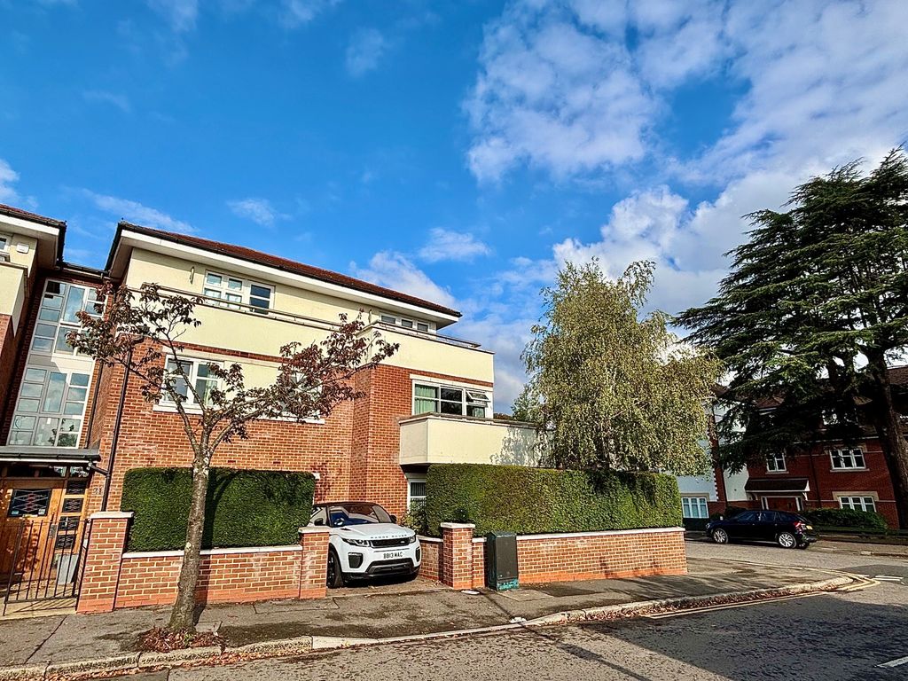 Property photo 1 of 11