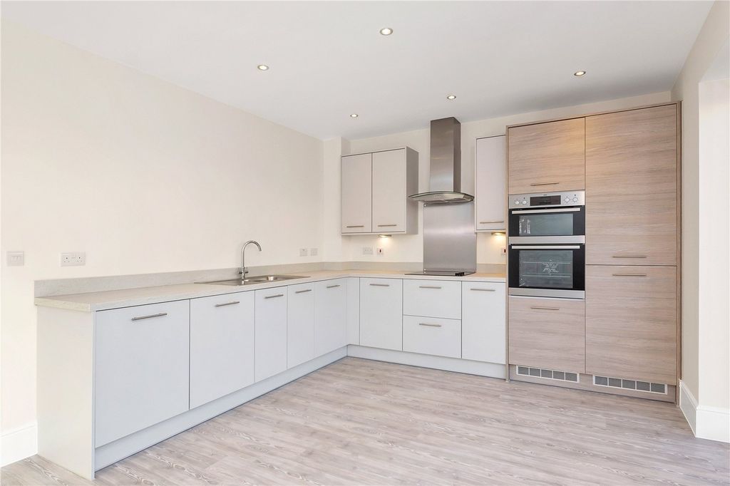 Property photo 2 of 12 Picture No. 01