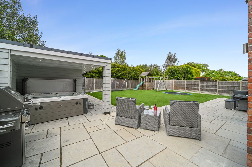 Property photo 2 of 40 Ht-Ja-Roundwood-38