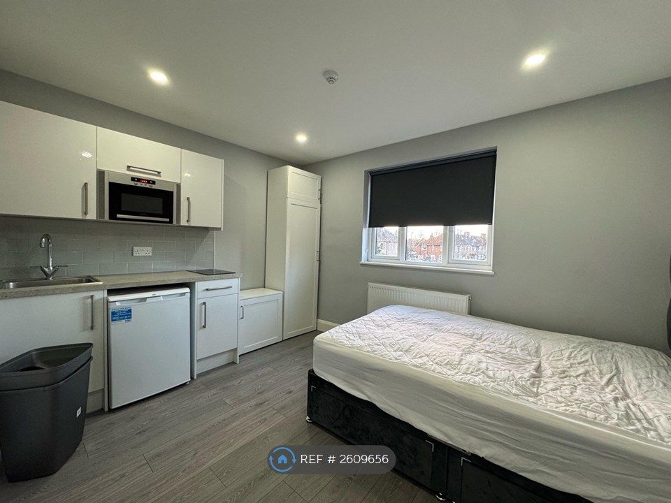 Property photo 1 of 3