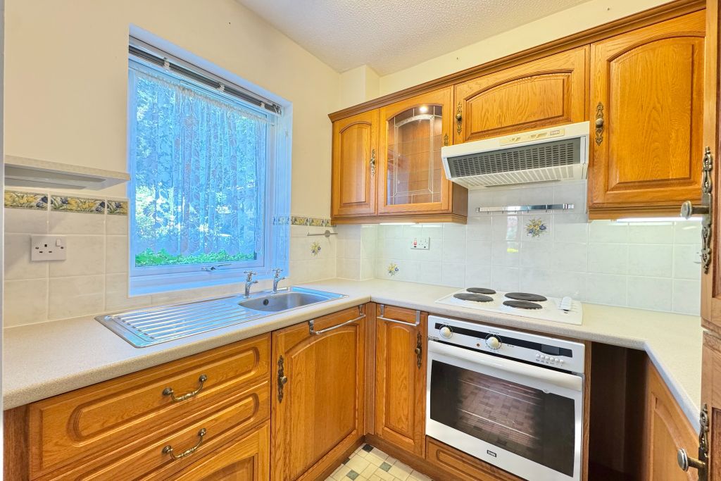 Property photo 2 of 12 Kitchen