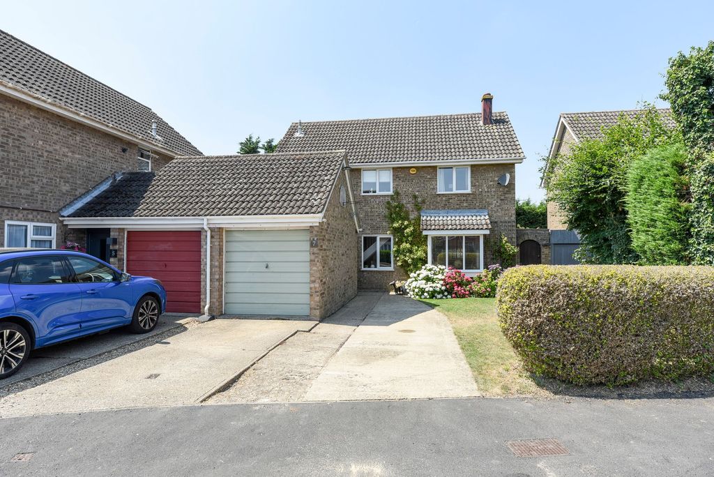 Property photo 1 of 12