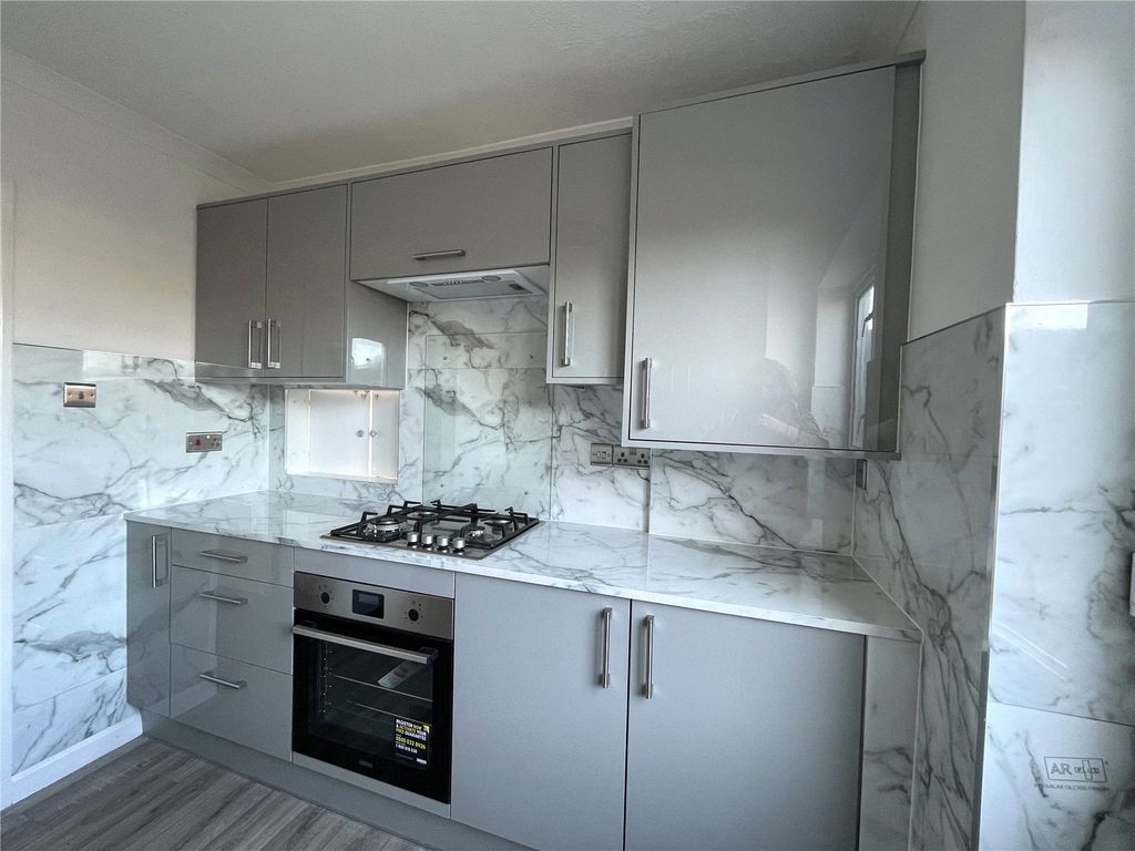 Property photo 2 of 10 Picture No. 13