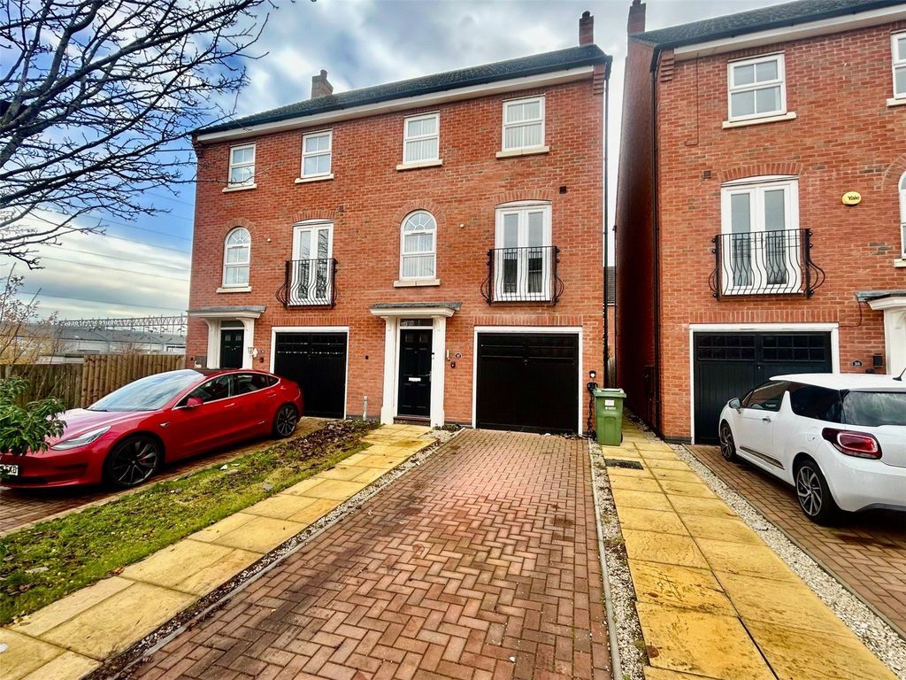 Property photo 1 of 19 Picture No. 09