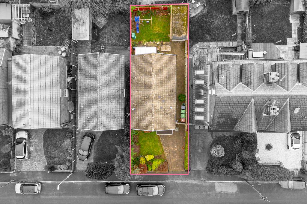 Property photo 3 of 34 Dentonavenue3