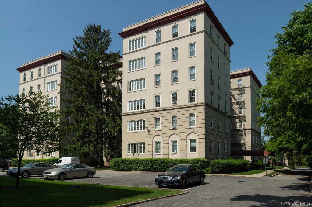 Property photo 1 of 30