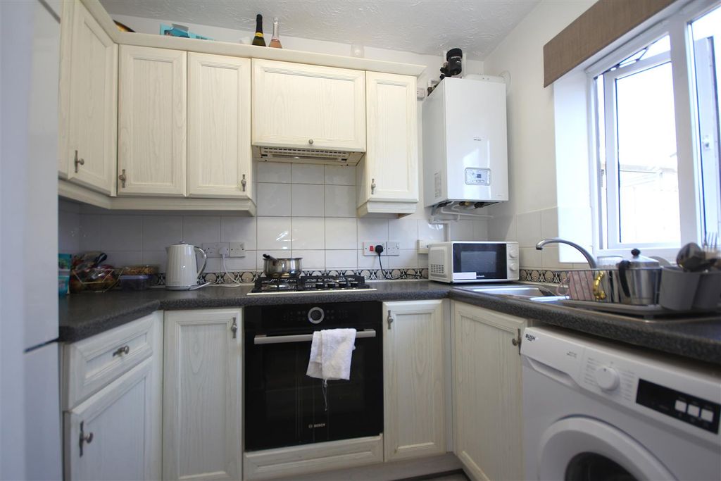 Property photo 3 of 8 Img_5439.Jpg