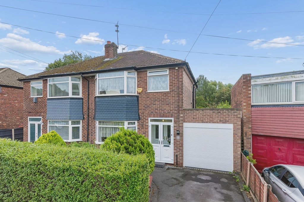 Property photo 1 of 36