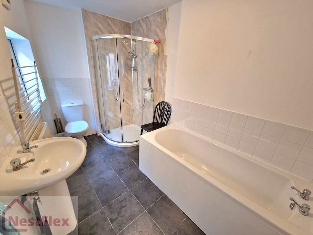 Property photo 3 of 5 Bathroom