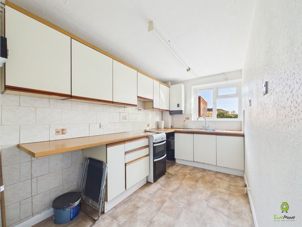 Property photo 3 of 9 Cam02615G0-Pr0277-Still005